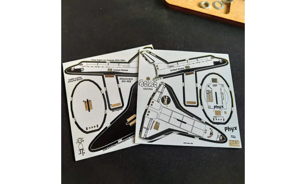 Space Shuttle Discovery Soldering Kit, 5 image model rocketry