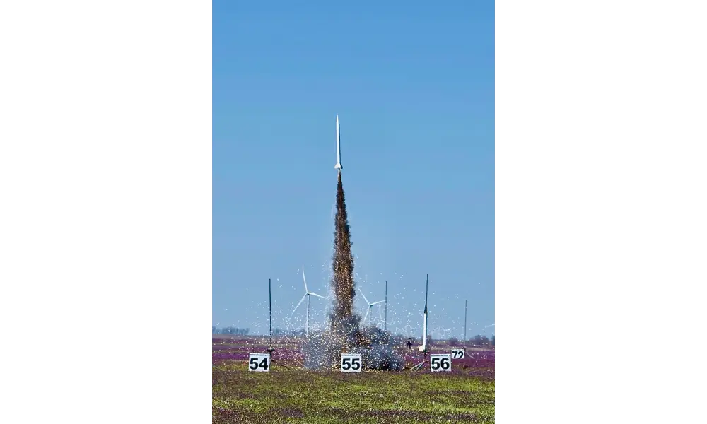 LOC-IV X2 Loc precision model rocket kit, 6 image model rocketry