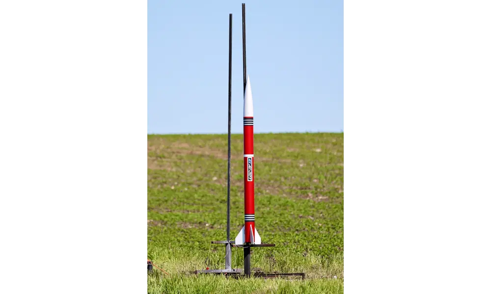 LOC-IV X2 Loc precision model rocket kit, 4 image model rocketry