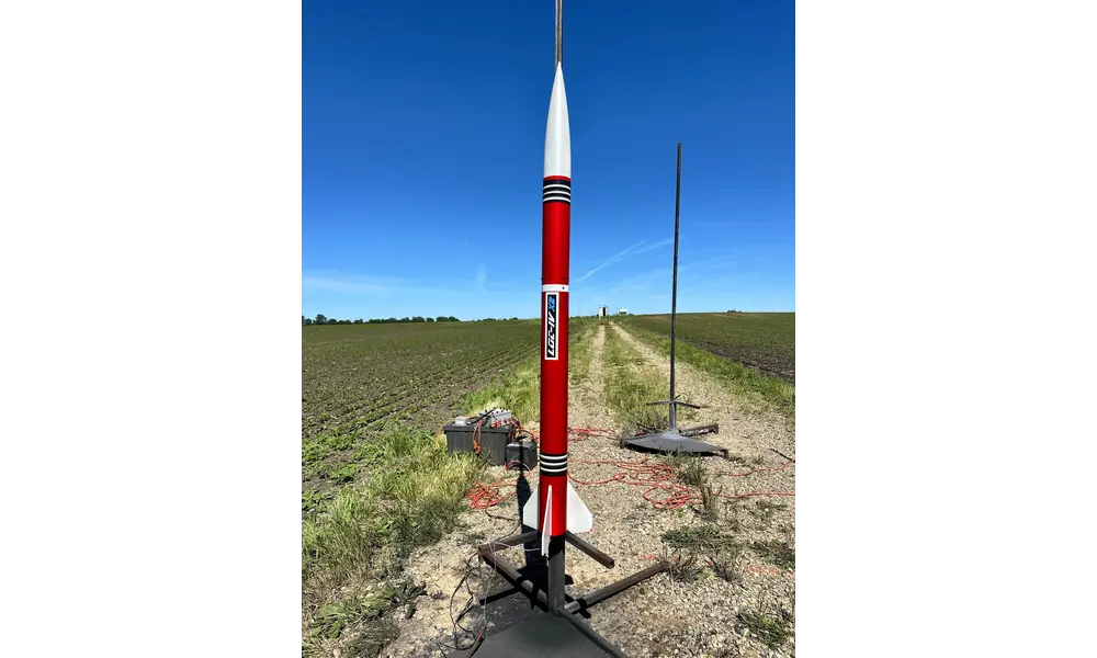 LOC-IV X2 Loc precision model rocket kit, 7 image model rocketry