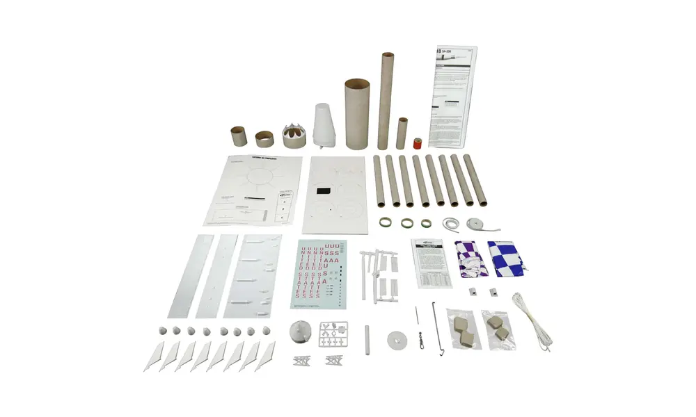 Saturn 1B Skylab model rocket kit - 1:100 scale challenging build 67mm C-E motors, 2 image model rocketry