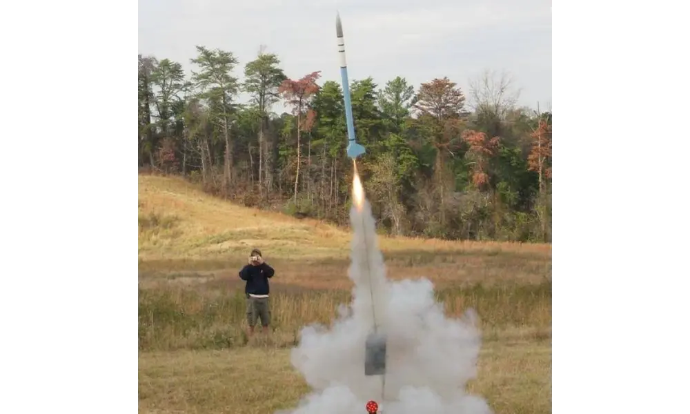 Vulcanite model rocket kit E-I engines 38mm motor mount mid to high power - This flys high!, 4 image model rocketry