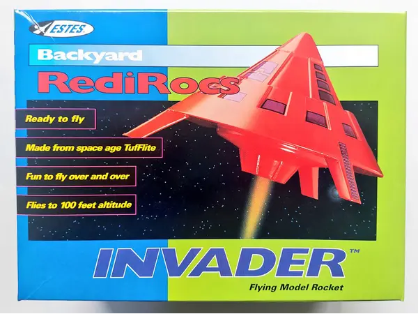 Model rakiety UFO firmy Estes Invader